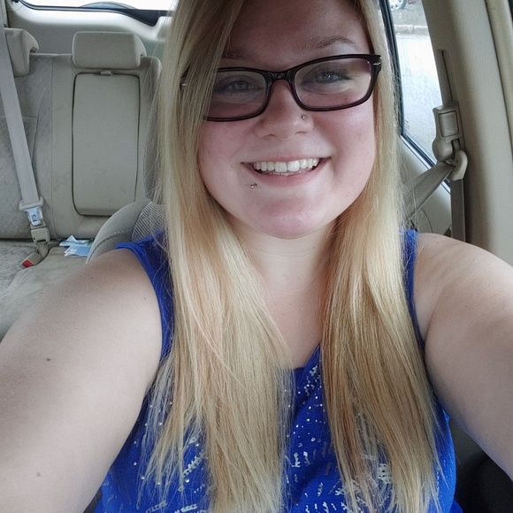 Meet your Posher, Kendra - Picture 4 of 4